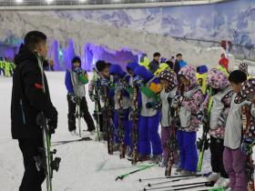 河北大力推進冰雪產(chǎn)業(yè)發(fā)展 2022年總規(guī)模達千億元