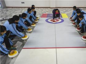 衡水：冰雪運(yùn)動(dòng)進(jìn)校園