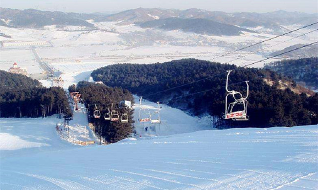 遼寧沈陽(yáng)白清寨滑雪場(chǎng)
