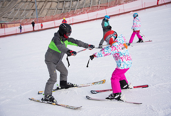 翠云山?銀河滑雪場滑雪銀河山地運動學(xué)院
