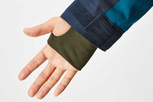 滑雪服內(nèi)置露指手套