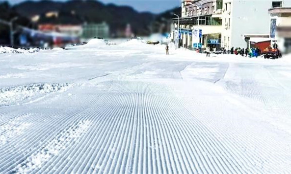 湖南長(zhǎng)沙瀏陽(yáng)大圍山滑雪場(chǎng)
