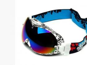 滑雪眼鏡有什么功能，應(yīng)怎樣挑選？