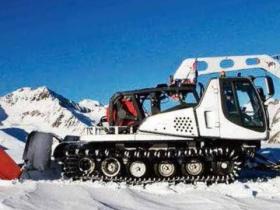 滑雪場(chǎng)壓雪車的選擇標(biāo)準(zhǔn)