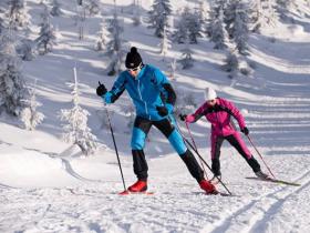 滑雪服和沖鋒衣的區(qū)別？