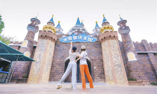 武漢歡樂(lè)谷冰雪童話王國(guó)