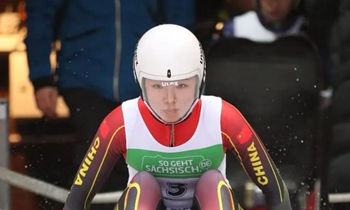 《冰雪知識(shí)微課堂》王沛宣：雪橇運(yùn)動(dòng)起源于瑞士，是冬奧會(huì)最刺激的比賽項(xiàng)目之一