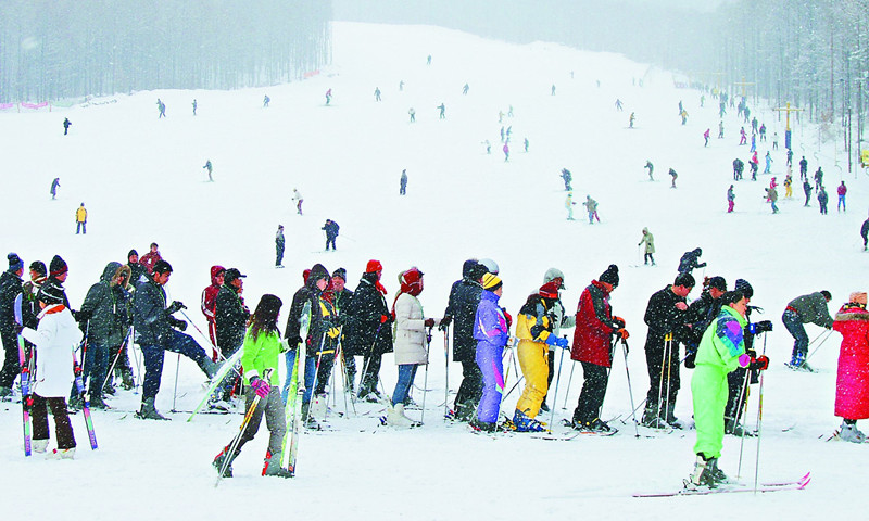 遼寧“冰雪熱”持續(xù)升溫 青少年參與增多