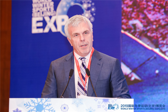 FIVECURRENTS總裁兼首席執(zhí)行官斯科特·吉文斯發(fā)表主題演講