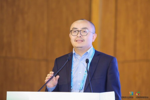 深圳昆侖鴻星冰球俱樂(lè)部總經(jīng)理周松