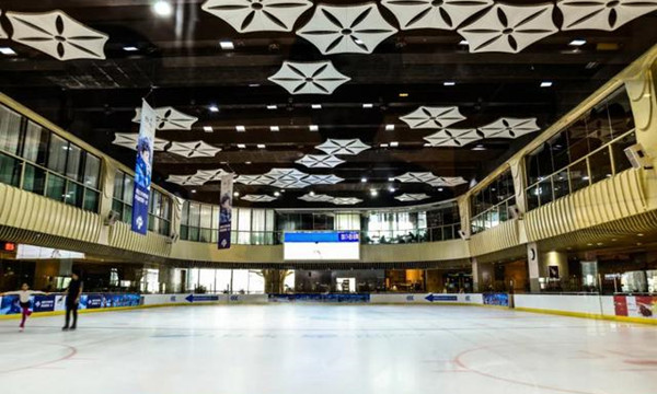 世紀(jì)星滑冰場(chǎng)（龍湖時(shí)代天街店）