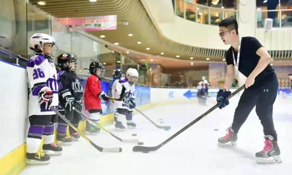 世紀(jì)星滑冰俱樂(lè)部（東原悅薈新新park店）
