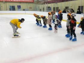 室內(nèi)冰場(chǎng)穿什么衣服合適？